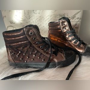 New high tops studded and glitter sneakers sz 6.5